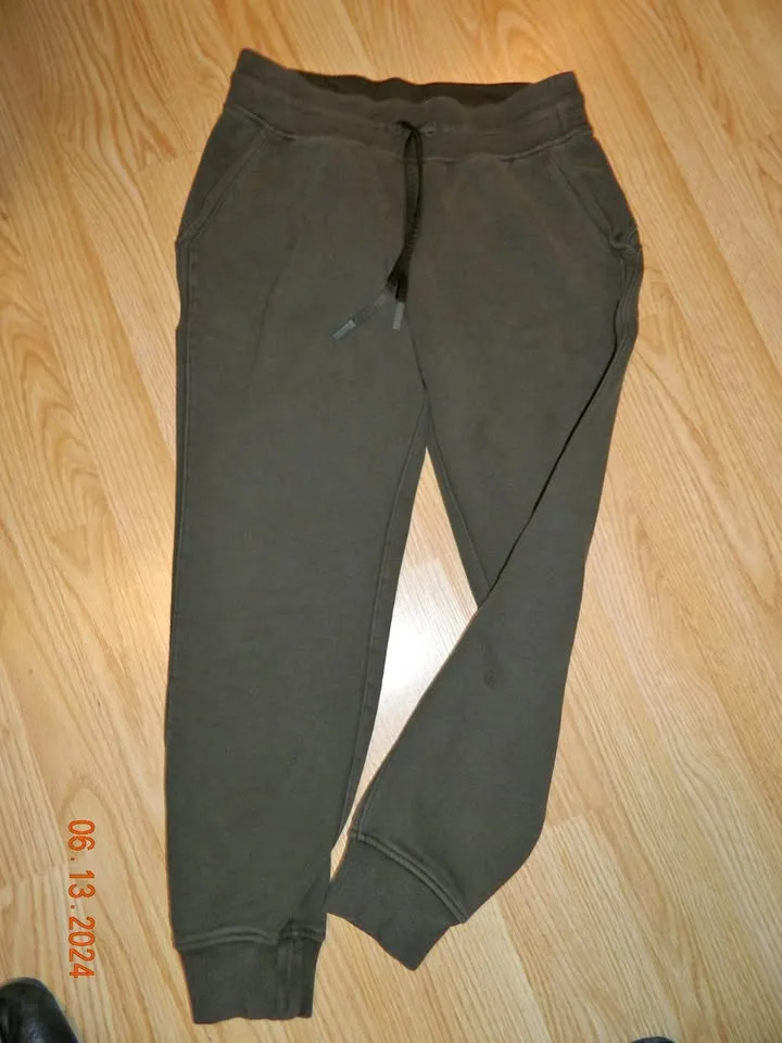 LULULEMON WARM DOWN JOGGER II..28"..size 6...VGUC-EUC thumbnail