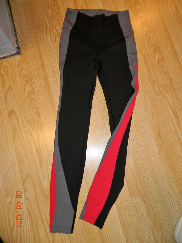 LULULEMON GET GOING TRAIN TIGHT 28"..size 4...LIKE NEW