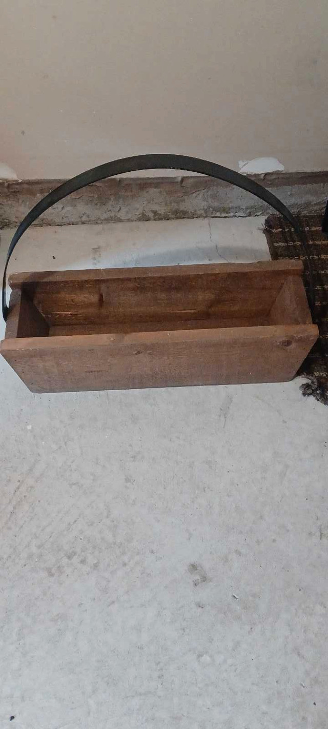 Wooden Planter - photo 3