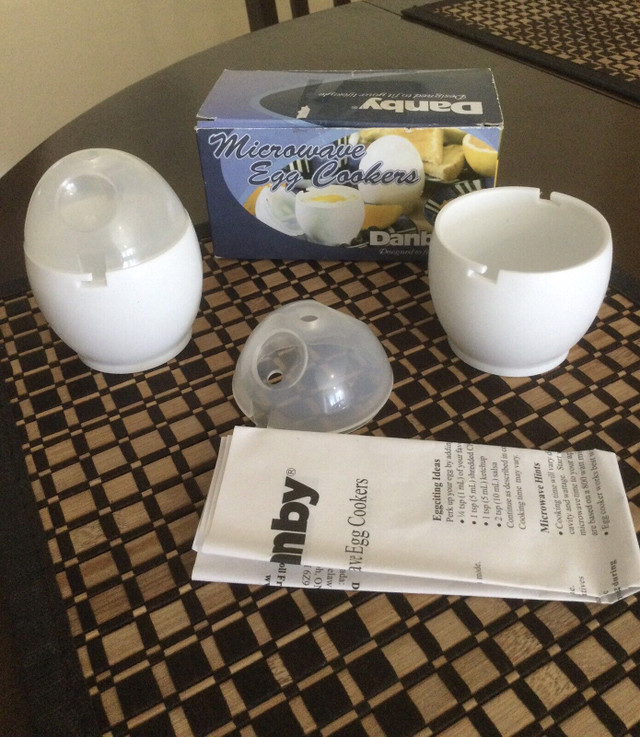 Microwave egg cookers