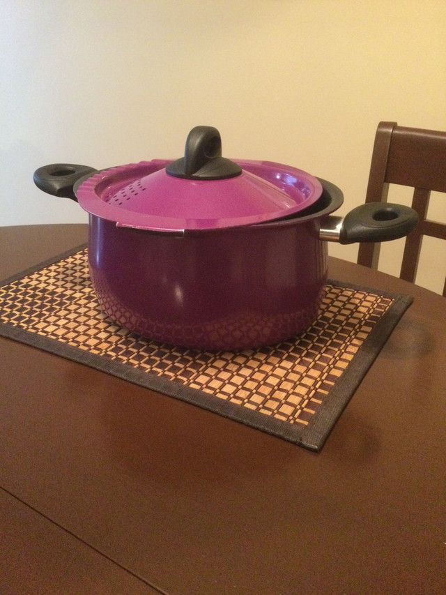 Pasta strainer pot