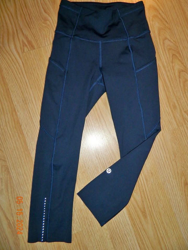LULULEMON FAST AND FREE CROP II 19"..size 2..LIKE NEW