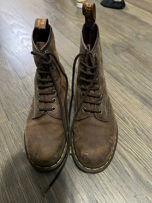 Dr Marten Airwair image indicator(4)