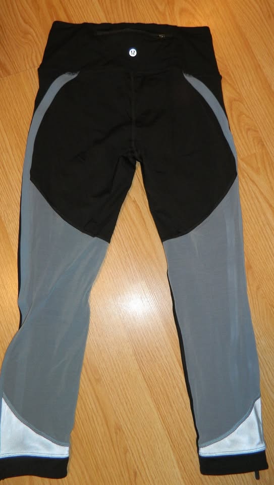 LULULEMON ZIP THE LINE CROP 23" hi rise size 6 LIKE NEW - photo 2