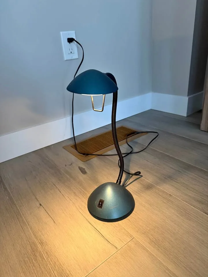 Gooseneck Green Desk Light thumbnail
