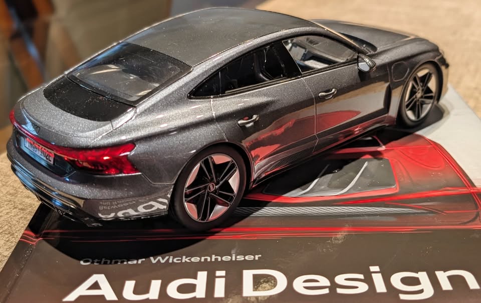 Norev Audi RS E-Tron GT 1:18 (Dealer Edition) 582649 - photo 4