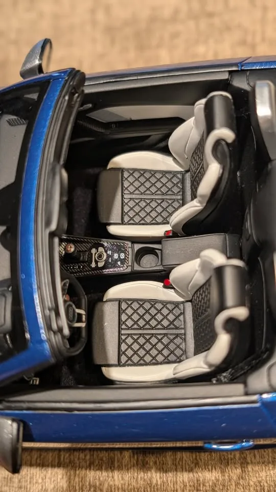 GT Spirit Audi TT RS Roadster 1:18 (Sepang Blue) image indicator(5)