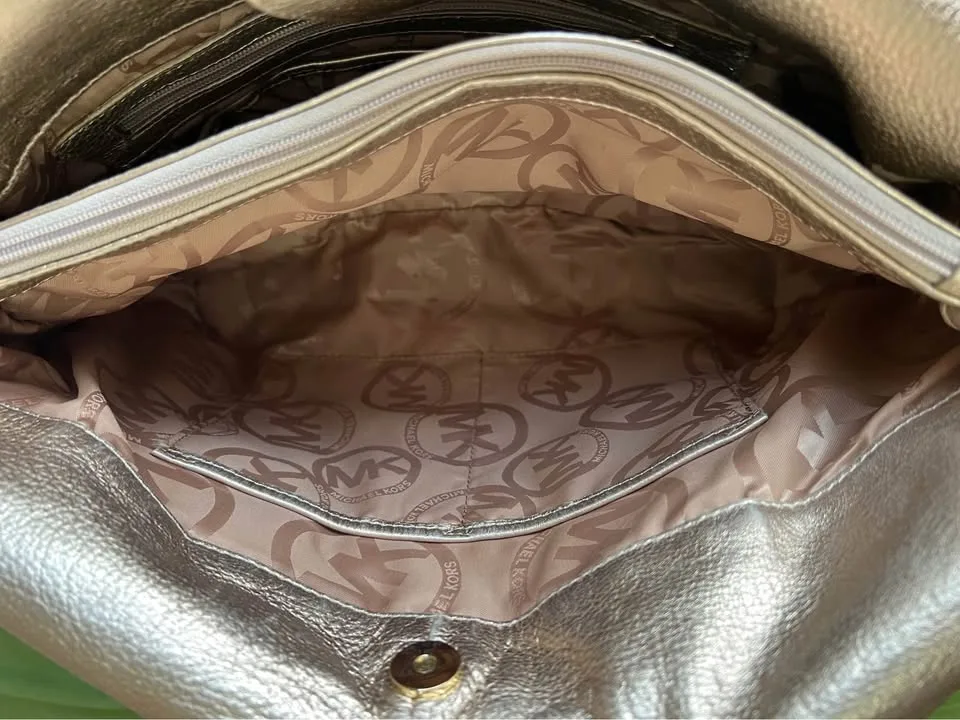 Michael Kors Metallica gold Hobo Bag image indicator(5)