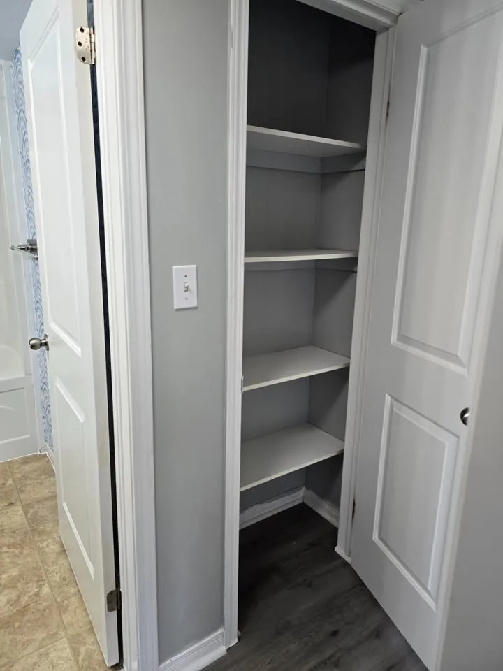 3 Beds 1 Bath Apartment image indicator(2)