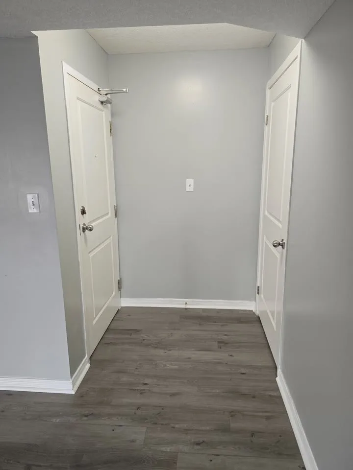 3 Beds 1 Bath Apartment image indicator(5)