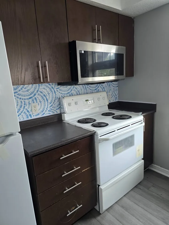 3 Beds 1 Bath Apartment image indicator(7)