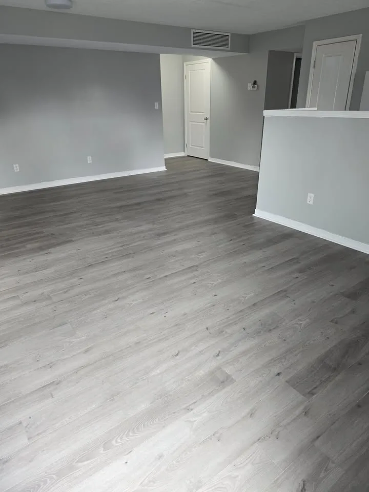 3 Beds 1 Bath Apartment image indicator(9)