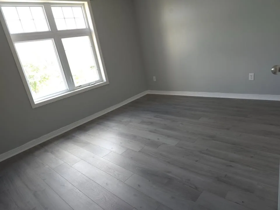 3 Beds 1 Bath Apartment image indicator(10)