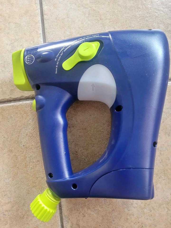 Mr. CLEAN Car Wash Machine