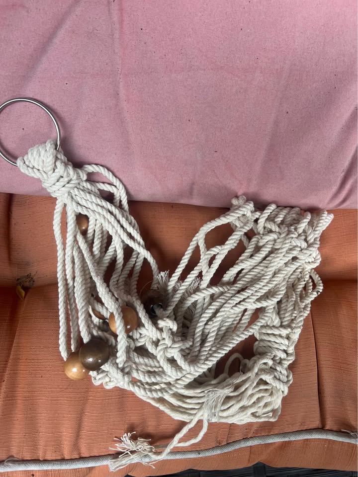 Macrame plant hanger - photo 3