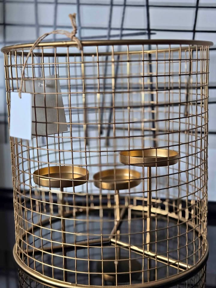 CANDLE HOLDER DECORATION