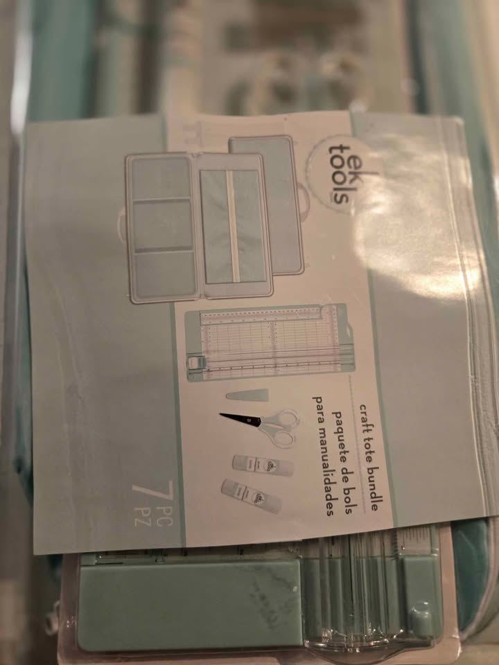 $15 Craft set with carry bag! - photo 3