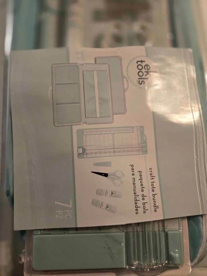 $20 Craft set with carry bag! image indicator(3)