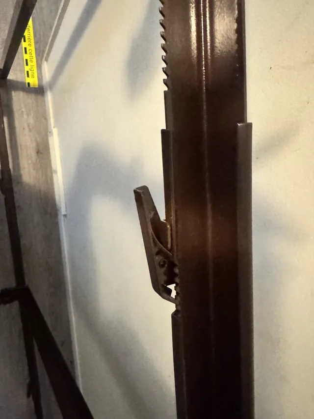 Metal King/Queen Bed frame image indicator(4)