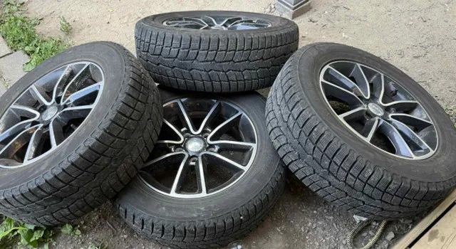 225 65/R17 OEM Dodge Rims with TPMS Included