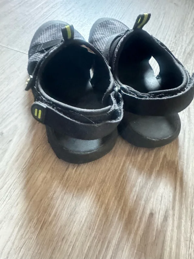 Teva Sandals - Size 3 image indicator(2)