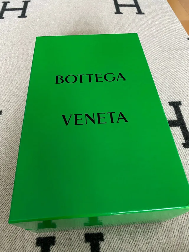 Bottega Veneta White Ribber Puddle Loafers Size 42 image indicator(5)