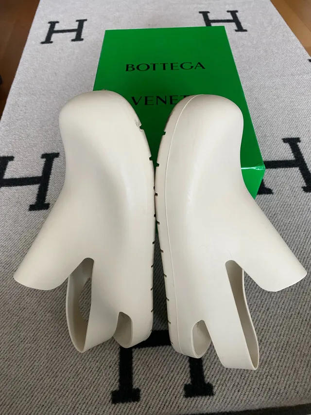 Bottega Veneta White Ribber Puddle Loafers Size 42 image indicator(7)