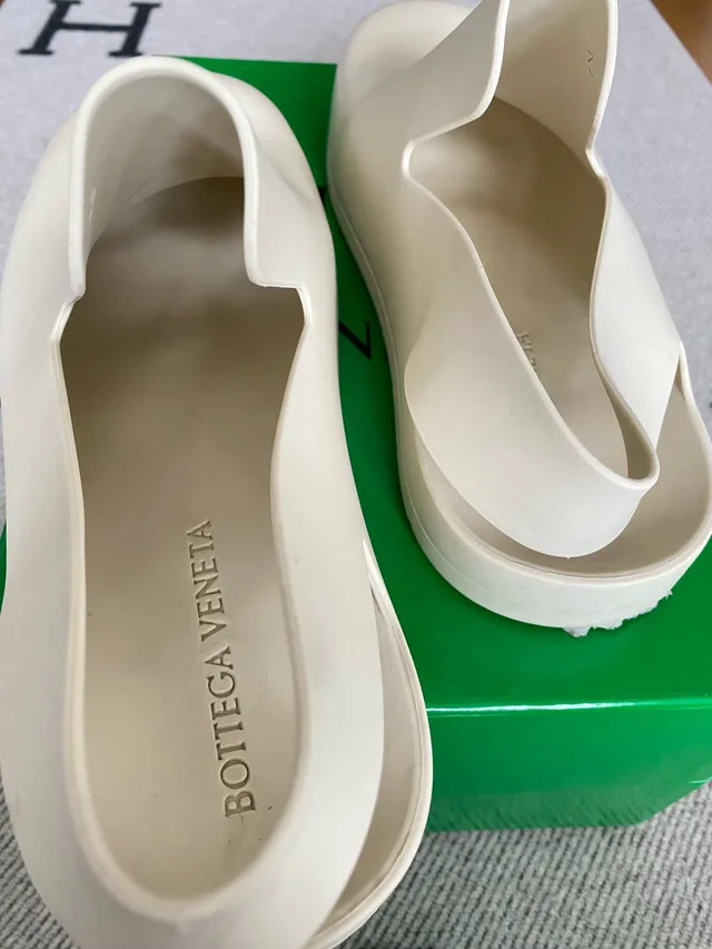 Bottega Veneta White Ribber Puddle Loafers Size 42 image indicator(8)