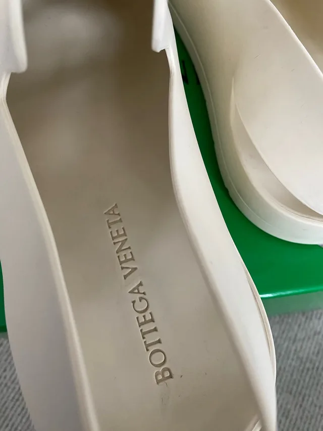 Bottega Veneta White Ribber Puddle Loafers Size 42 image indicator(9)