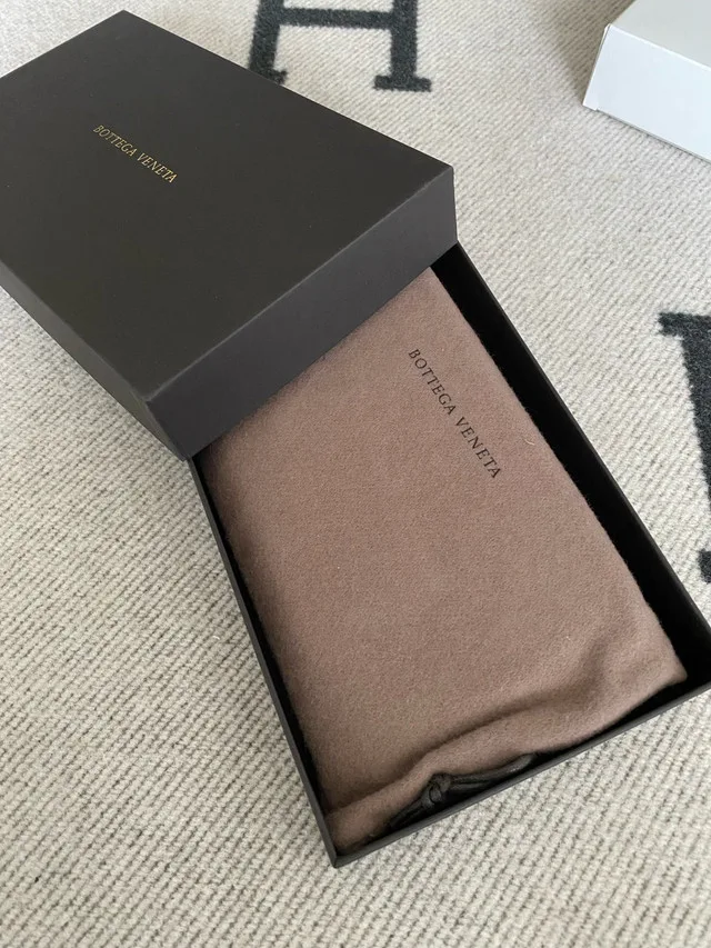 Bottega Veneta BV Intrecciato Zip Wallet image indicator(4)