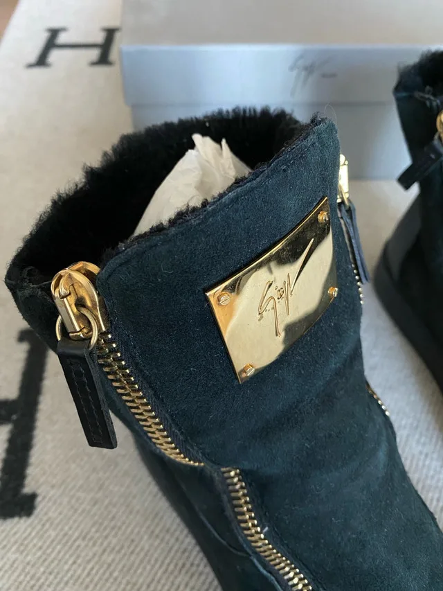 Giuseppe Zanotti GZ Leather Sneaker Size 42 image indicator(3)