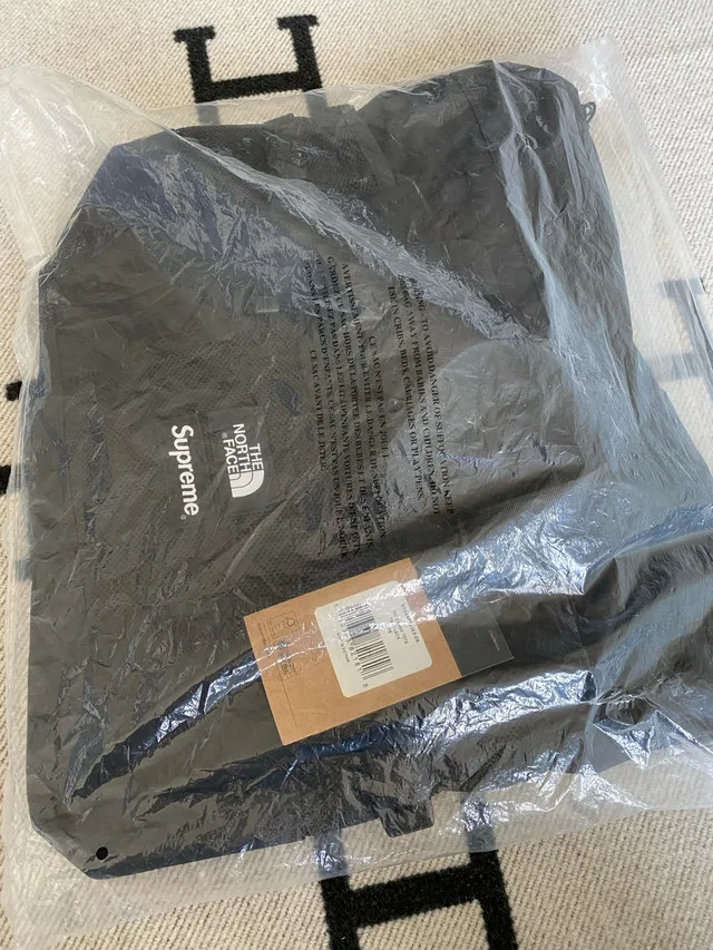 Supreme X TNF The North Face Adventure Tote image indicator(2)