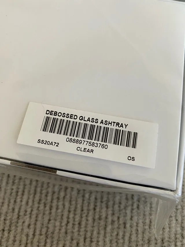 Supreme Debossed Glass Ashtray image indicator(4)