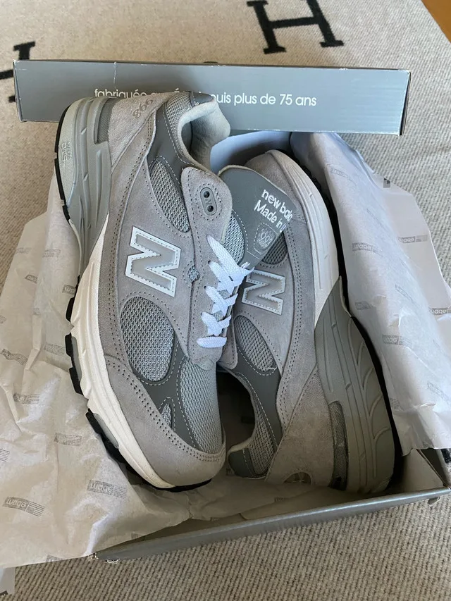New Balance 993 Wide Grey Color Men’s Size 9 thumbnail