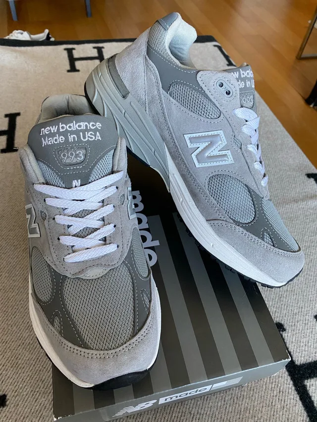 New Balance 993 Wide Grey Color Men’s Size 9 image indicator(2)