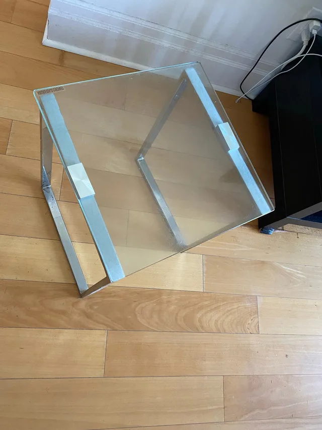 Mobilia Glass Coffee Table Set image indicator(6)