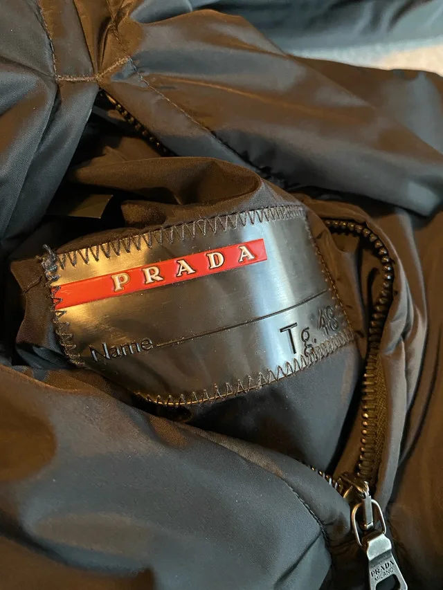 Prada Nylon Jacket Authentic Size Medium IT48 image indicator(6)