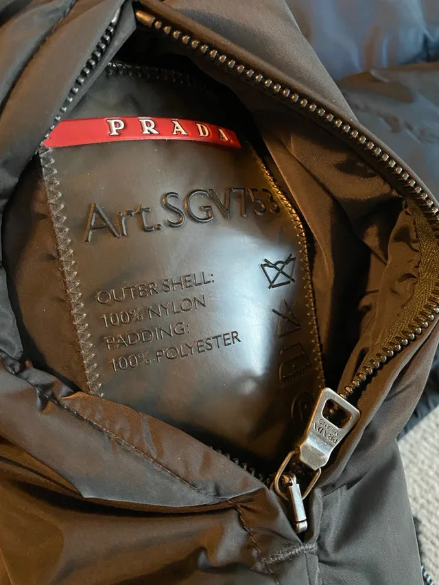 Prada Nylon Jacket Authentic Size Medium IT48 image indicator(7)
