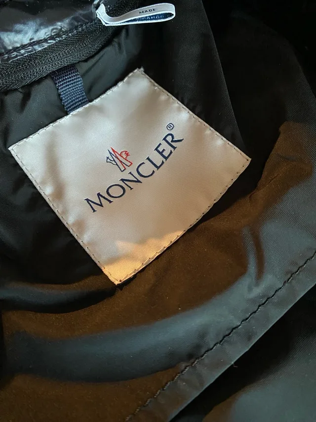 Moncler Nylon Parka Black Size 3 image indicator(2)