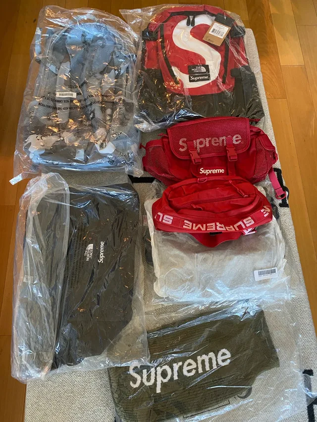 Supreme Backpack Shoulder Bags sale thumbnail