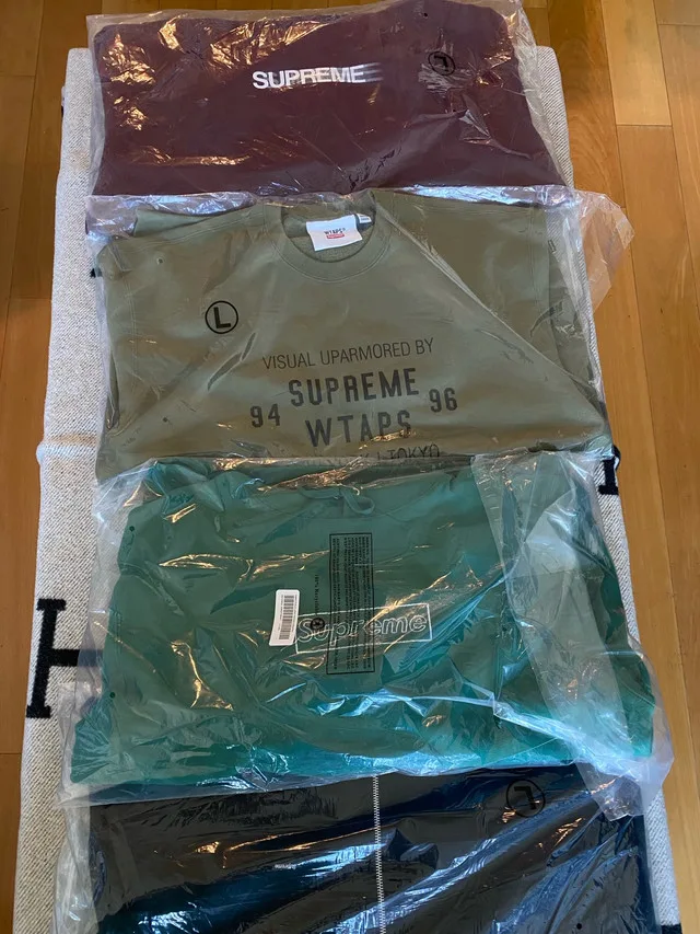 Supreme Hoodie Sweatshirt Sale thumbnail