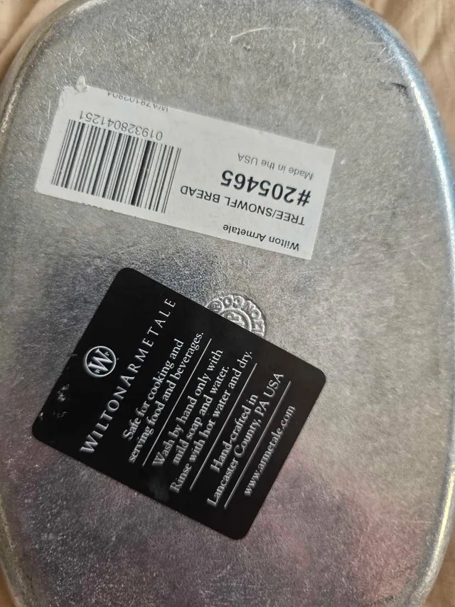 Christmas pewter handcrafted plates image indicator(3)