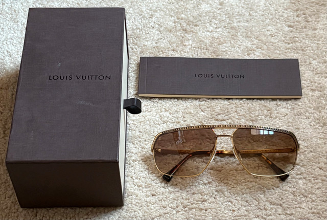 Vintage Louis Vuitton Alias GM sunglasses Gold for sale