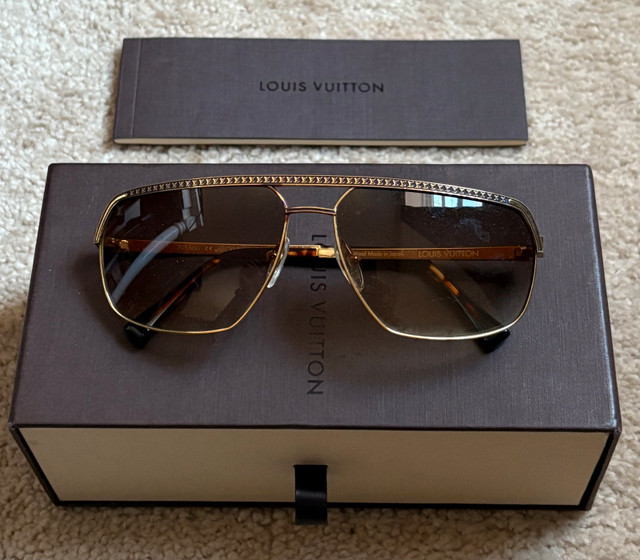 Vintage Louis Vuitton Alias GM sunglasses Gold for sale - photo 2