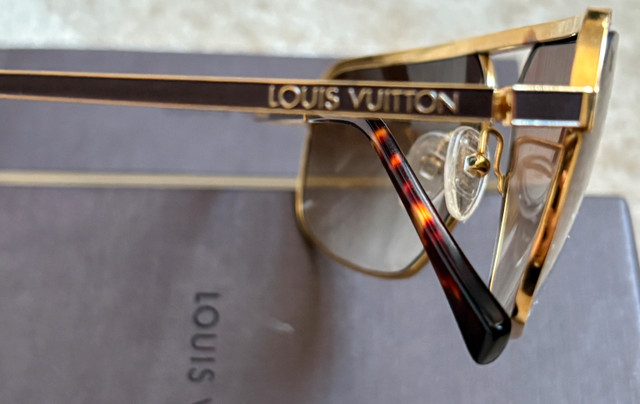 Vintage Louis Vuitton Alias GM sunglasses Gold for sale - photo 4