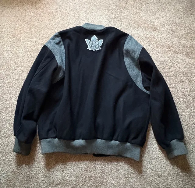 VINTAGE ROOTS ANNIVERSARY AWARDS VARISTY JACKET SIZE XXL image indicator(2)