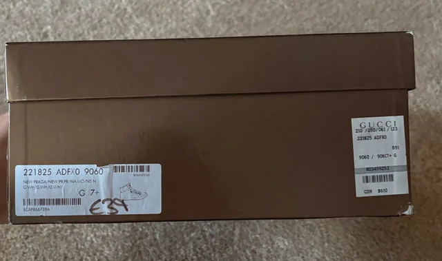 VINTAGE WHITE GUCCI HIGH TOP SHOES MENS SIZE 7.5 image indicator(4)