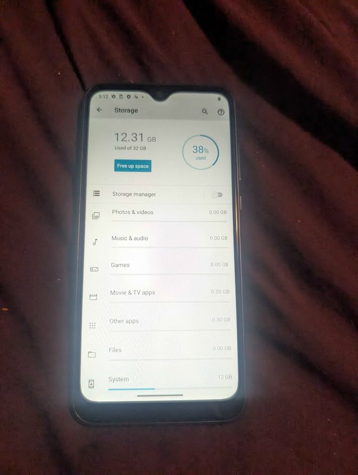 32GB Unlocked Motorola E 2020 - photo 3