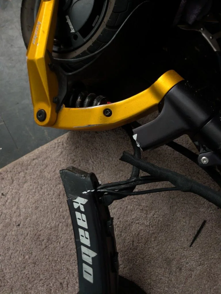 *FOR PARTS* Kaabo Mantis King GT Hyperscooter image indicator(3)