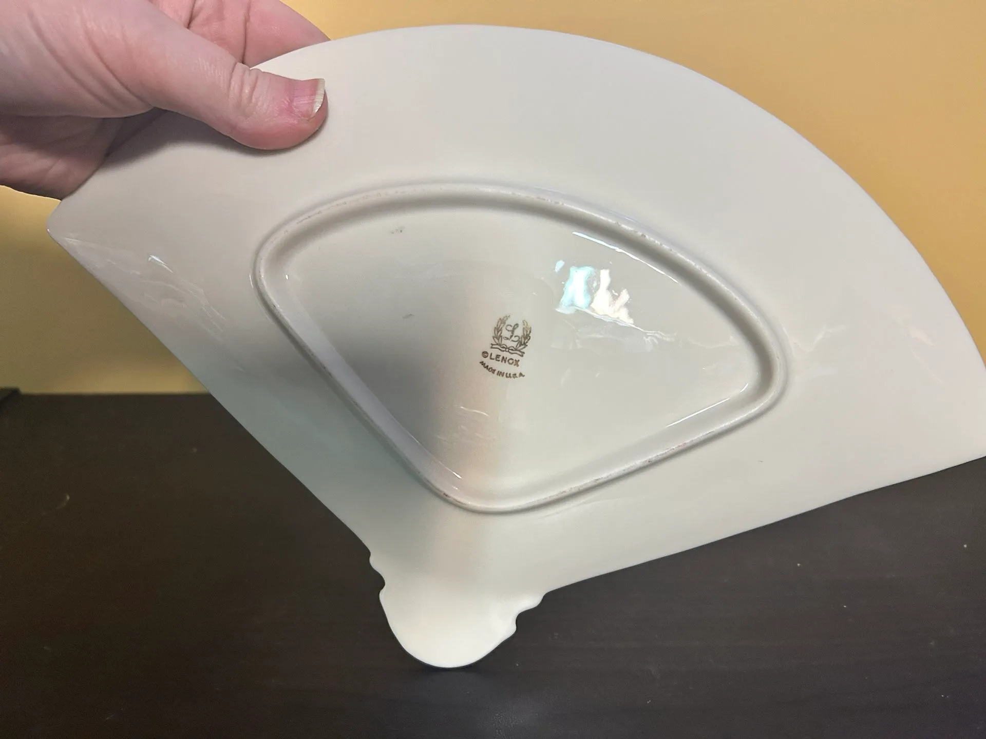 Lenox Fan Shaped Decorative Plate image indicator(3)